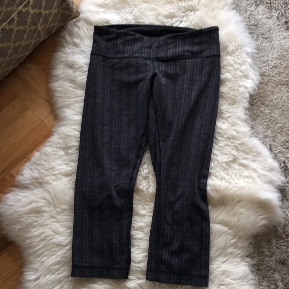 Lululemon workout Capri pant